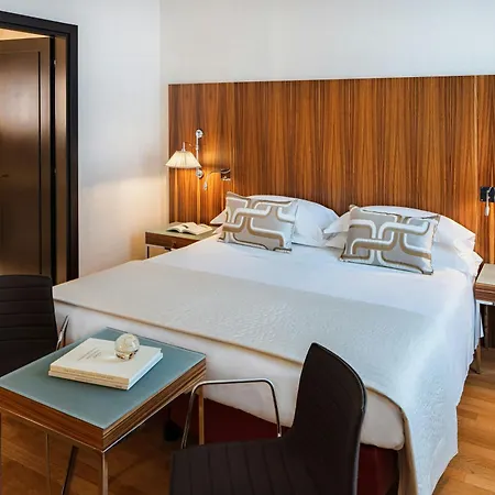 Starhotels Anderson מלון